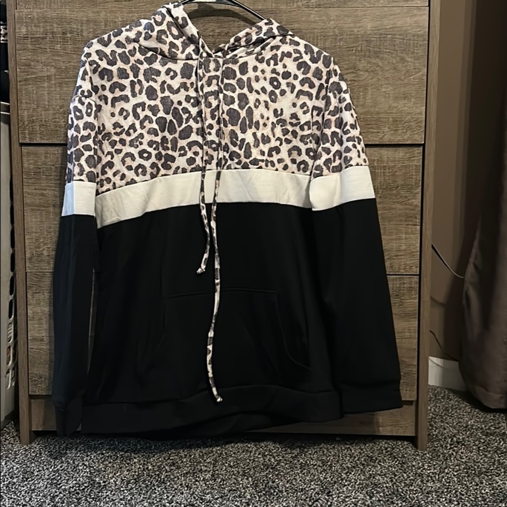 Cheetah/ black hoodie!